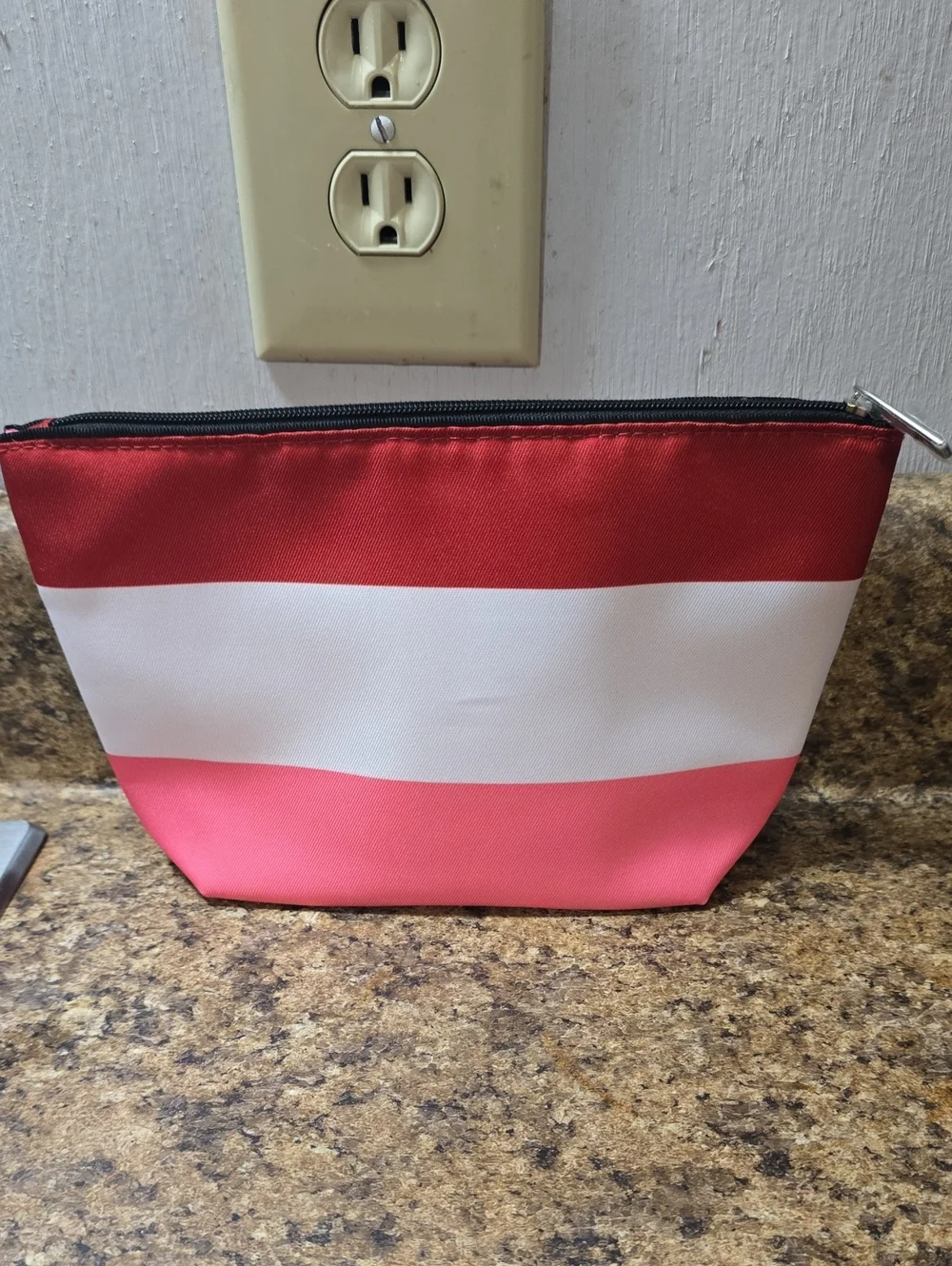 Clinique kate spade Red White Pink Striped 'hello, gorgeous.' Cosmetic Pouch